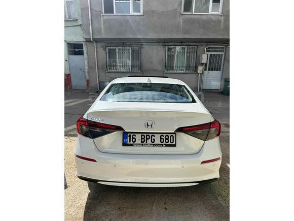 Sahibinden Honda Civic 1.5 i-VTEC Eco Elegance Plus 2024 Model 