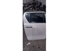 TOYOTA HILUX 2023 ÇIKMA ORİJİNAL-HATASIZ SAĞ ARKA KAPI  05435439694   