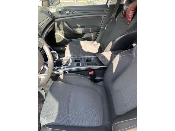Sahibinden Renault Megane 1.3 TCe Touch 2023 Model 