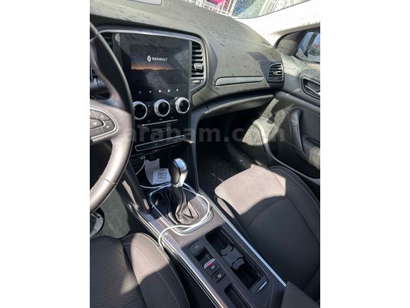 Sahibinden Renault Megane 1.3 TCe Touch 2023 Model 