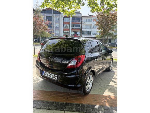 Sahibinden Opel Corsa 1.4 Twinport Enjoy 2009 Model  77.000 km Siyah