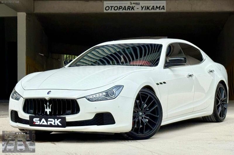 Galeriden Maserati Ghibli 3.0 2015 Model Ankara 170.000 km Beyaz