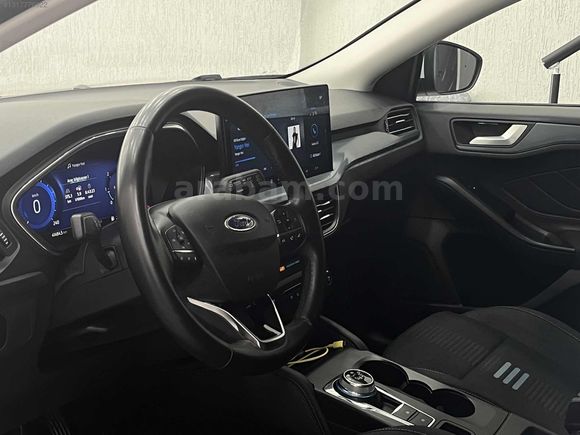 FORD FOCUS 1.5 ECOBLUE ACTIVE HATASIZ BOYASIZ TRAMERSİZ