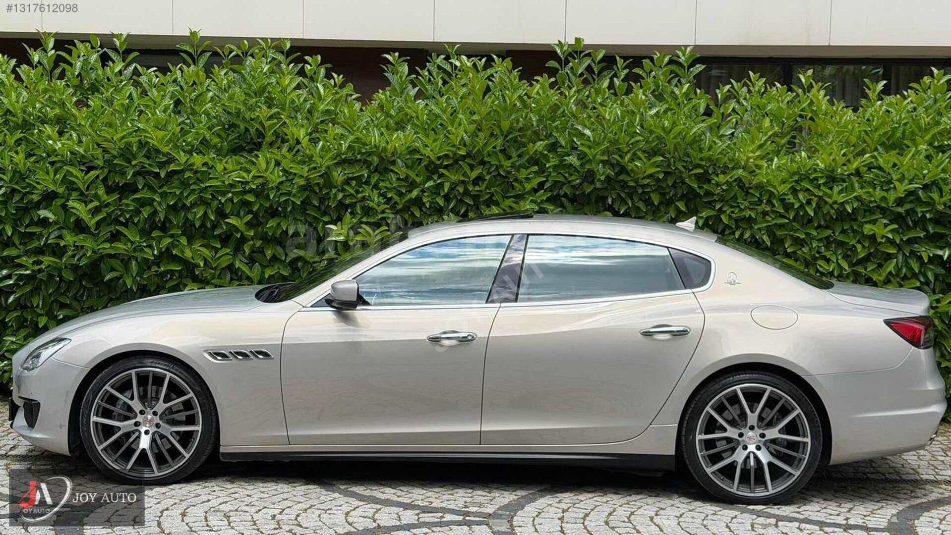 Galeriden Maserati Quattroporte 3.0 D 2014 Model İstanbul 164.000 km Şampanya 3