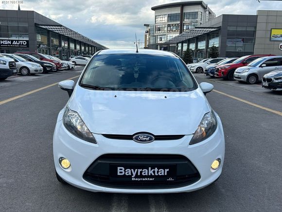 2012 MODEL DEĞİŞENSİZ TAM OTOMATİK FİESTA 149 BİN KM DE