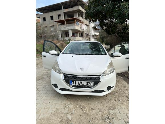 Sahibinden Peugeot 208 1.2 VTi Access 2012 Model
