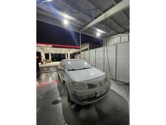 Sahibinden Renault Megane 1.6 Expression 2006 Model  247.000 km Gri (Gümüş)