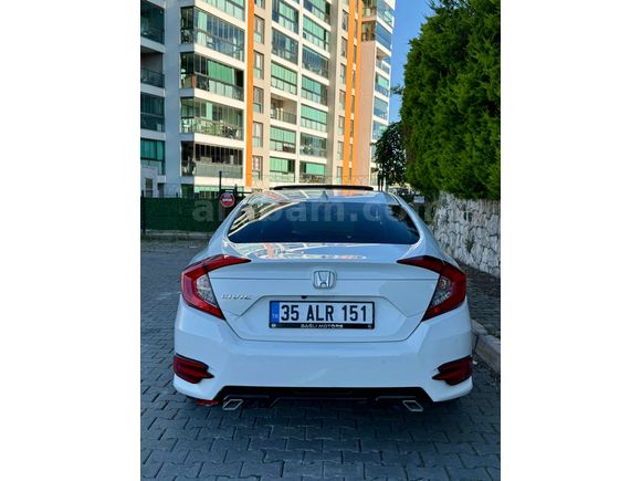 Galeriden Honda Civic 1.6i VTEC Elegance 2018 Model İzmir