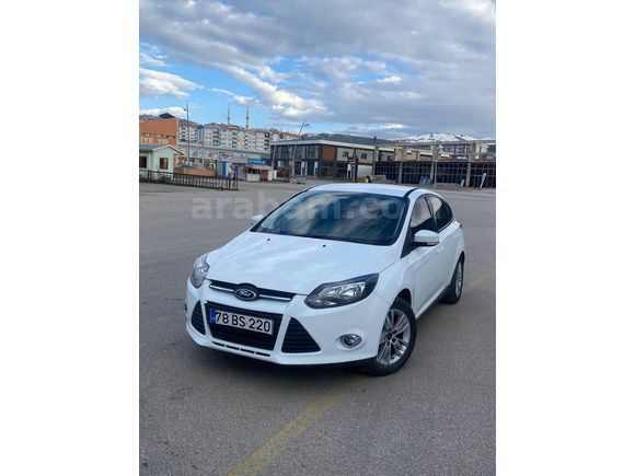 Sahibinden Ford Focus 1.6 Ti-VCT Trend X 2013 Model  186.000 km Beyaz