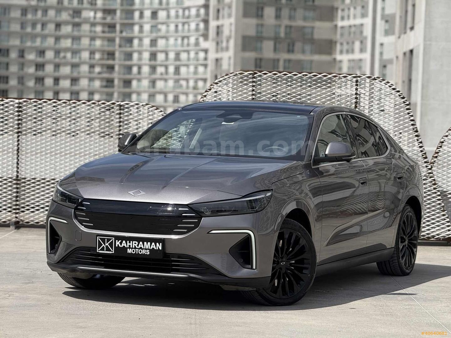 Galeriden TOGG T10F V2 Uzun Menzil 2025 Model İstanbul 15.800 km Füme 3