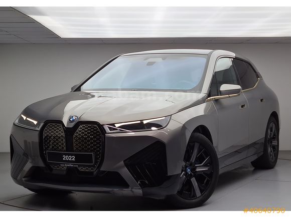 KOSİFLER OTO BOSTANCI 2022 MODEL BMW İX xDRİVE40