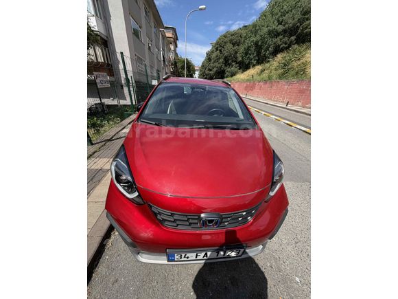 Sahibinden Honda Jazz 1.5 Hybrid Crosstar Executive 2025 Model  tertemiz Üsküdar  merkezde sıfır ayarında