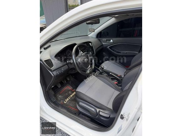 HYUNDAİ İ20 CAM TAVAN