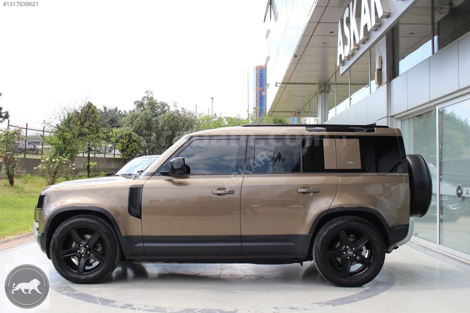 Galeriden Land Rover Defender 110 2.0 S 2023 Model İstanbul 44.850 km Kahverengi 7