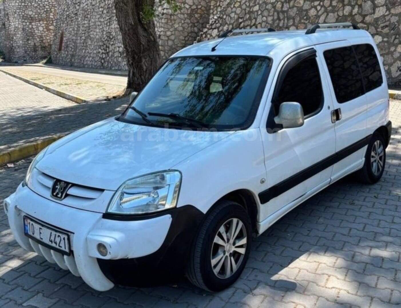 Galeriden Peugeot Partner 1.9 D 2006 Model Balıkesir 210.000 km Beyaz 2