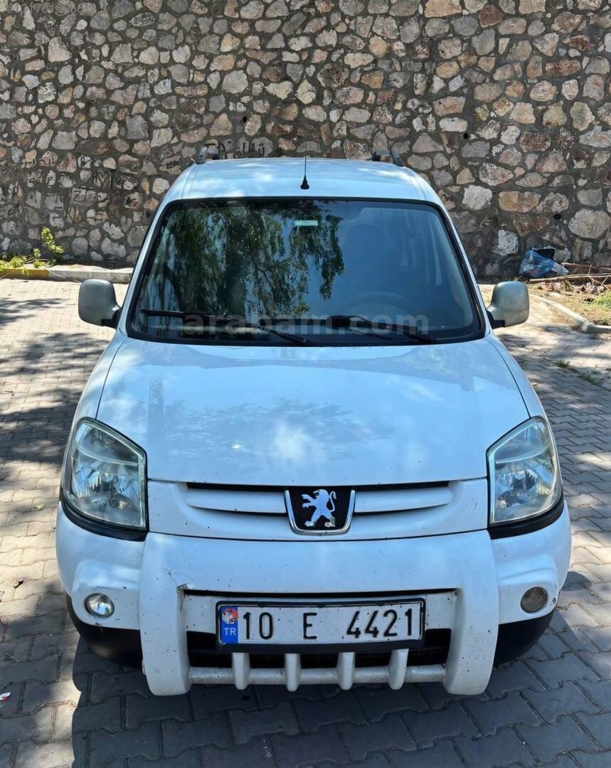 Galeriden Peugeot Partner 1.9 D 2006 Model Balıkesir 210.000 km Beyaz 3
