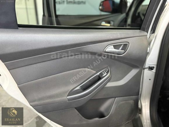 FORD FOCUS TİTANİUM BENZİN LPG HATASIZ BOYASIZ DÜŞÜK KM