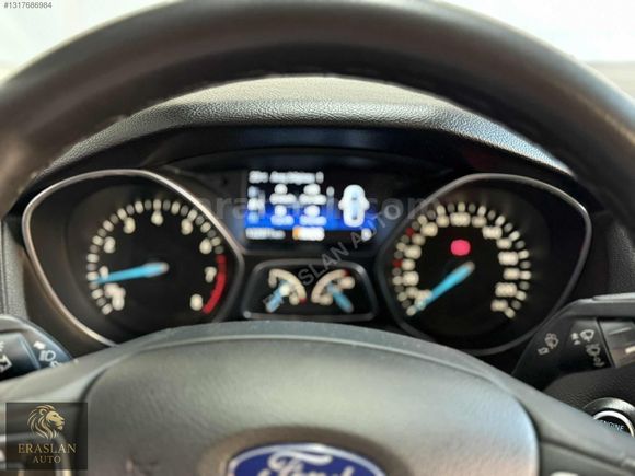 FORD FOCUS TİTANİUM BENZİN LPG HATASIZ BOYASIZ DÜŞÜK KM