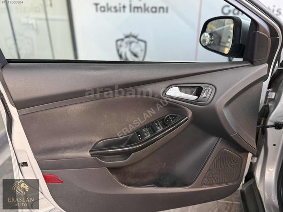 FORD FOCUS TİTANİUM BENZİN LPG HATASIZ BOYASIZ DÜŞÜK KM