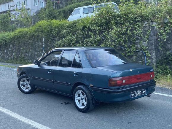 Galeriden Mazda 323 1.6 GLX 1992 Model Rize 280.000 km Yeşil