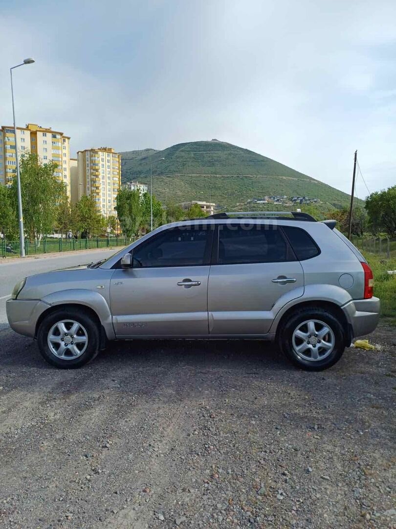 Sahibinden Hyundai Tucson 2.0 CRDi 2005 Model 3