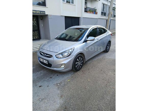 Sahibinden Hyundai Accent Blue 1.6 CRDI Mode Plus 2012 Model