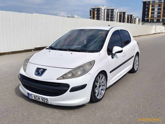 TEMİZ BAKIMLI PEUGEOT 207 DİZEL KLİMALI