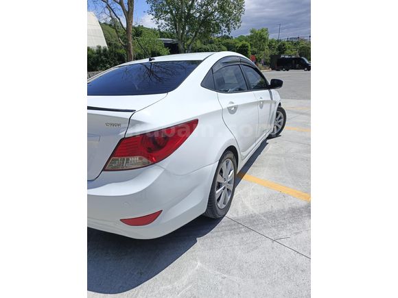 Sahibinden Hyundai Accent Blue 1.6 CRDI Prime 2016 Model