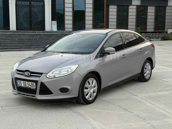 Galeriden Ford Focus 1.6 TDCi Comfort 2012 Model Ankara 211.000 km Gri