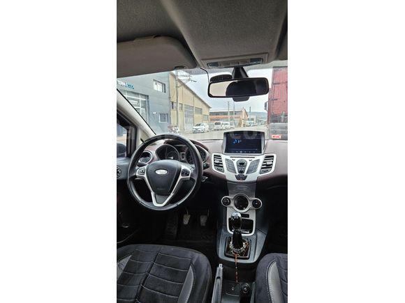 Sahibinden Ford Fiesta 1.4 Titanium 2010 Model