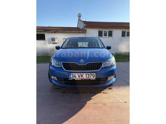 Sahibinden BOYASIZ DEĞİŞENSİZ Skoda Fabia 1.2 TSI Style 2015 Model  40.000 km Mavi  ORİJİNAL 