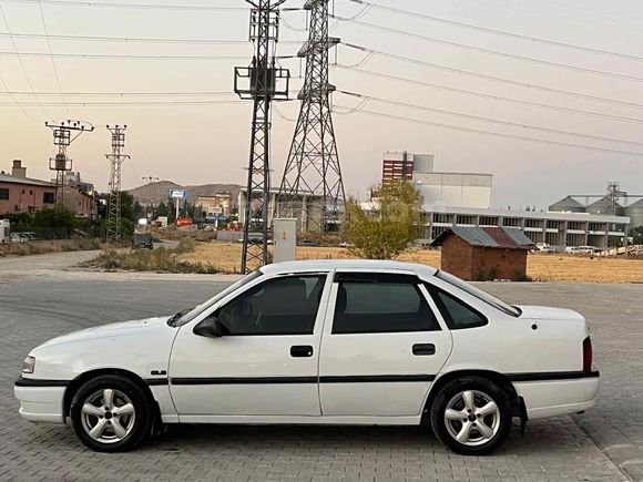 Galeriden Opel Vectra 2.0 GLS 1996 Model Afyonkarahisar