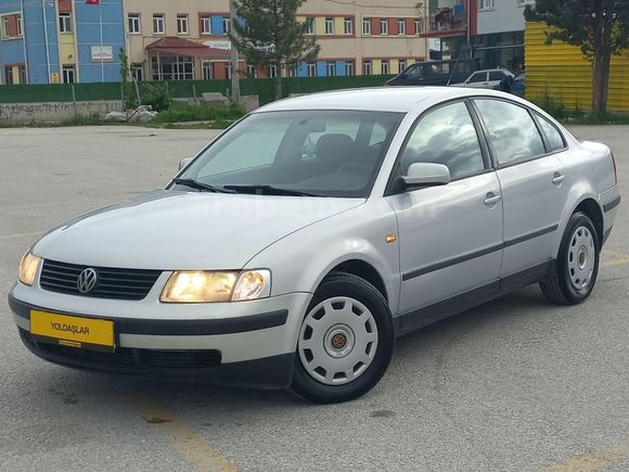 YOLDAŞLAR OTOMOTİVDEN DEĞİŞENSİZ BAKIMLI 1.8 PASSAT