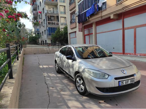 Sahibinden Renault Fluence 1.5 dCi Authentique 2010 Model