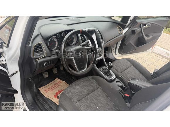 HATASIZ BOYASIZ HASAR KAYITSIZ 1.6 benzin Lpg 149 bin km