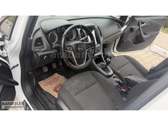 HATASIZ BOYASIZ HASAR KAYITSIZ 1.6 benzin Lpg 149 bin km