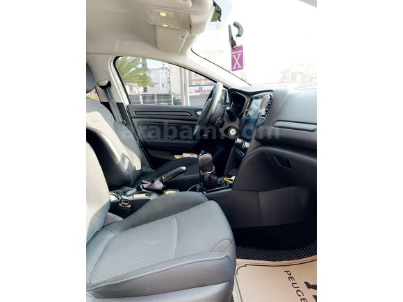 Sahibinden Renault Megane 1.3 TCe Joy 2022 Model 
