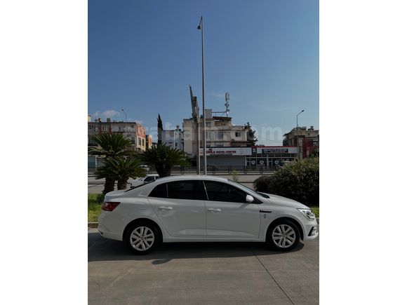 Sahibinden Renault Megane 1.3 TCe Joy 2022 Model 
