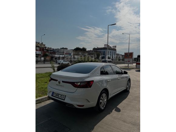 Sahibinden Renault Megane 1.3 TCe Joy 2022 Model 