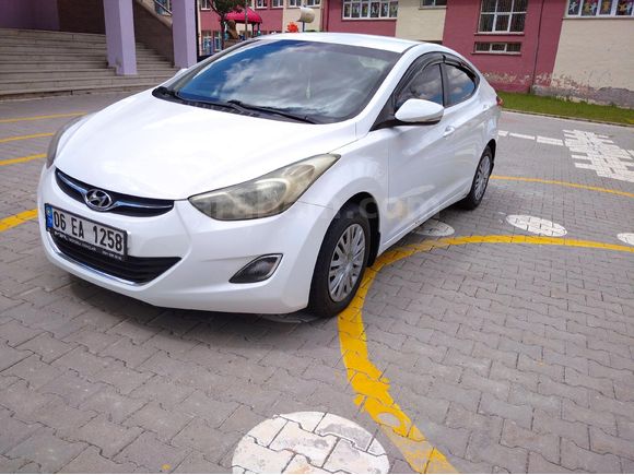 Öğretmenden Hyundai Elantra 1.6 D-CVVT Mode 2011 Model