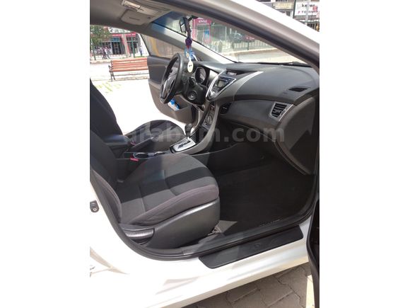 Öğretmenden Hyundai Elantra 1.6 D-CVVT Mode 2011 Model