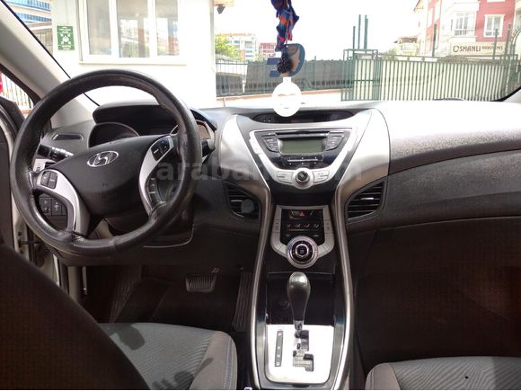 Öğretmenden Hyundai Elantra 1.6 D-CVVT Mode 2011 Model