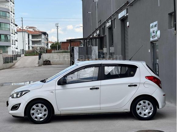 2013 HATASIZ HYUNDAİ İ20 220 KM