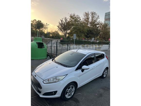 Sahibinden Ford fiesta Titanium 2014 boyasız değişensiz