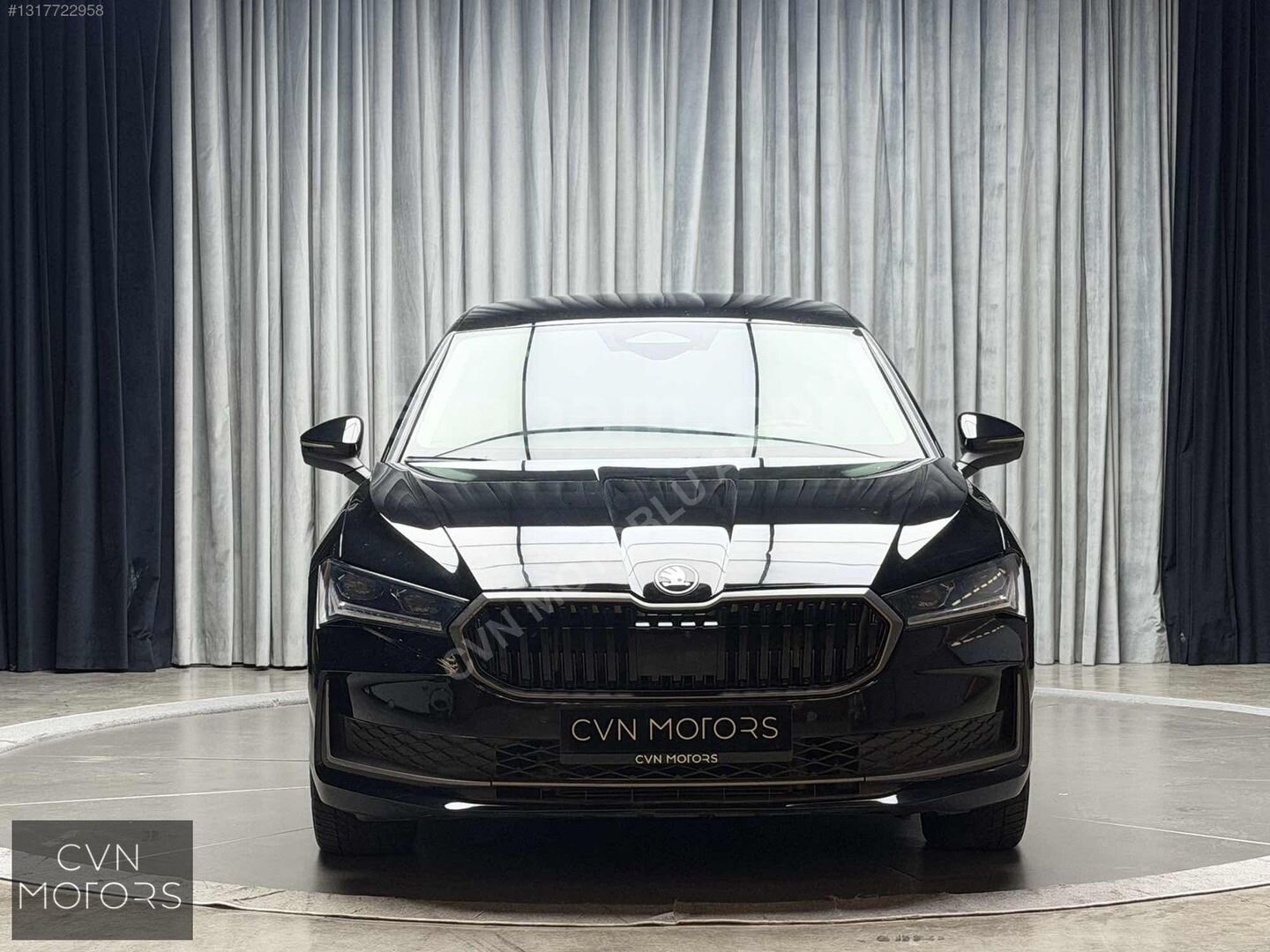 Galeriden Skoda SuperB 2.0 TSI Laurin & Klement Crystal 2024 Model İstanbul 105.000 km Siyah 1
