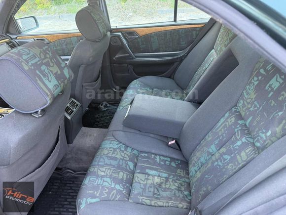 MERCEDES E200 SANRUFLU OTOMATİK VİTES
