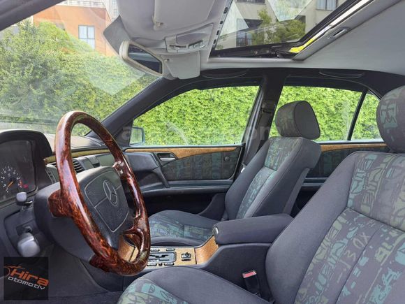 MERCEDES E200 SANRUFLU OTOMATİK VİTES