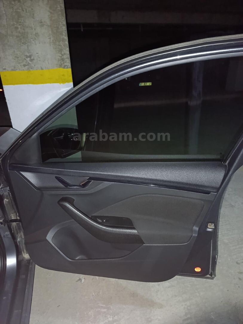 Sahibinden Skoda Kamiq 1.0 TSI Elite 2022 Model Bitlis 44.500 km Füme 6