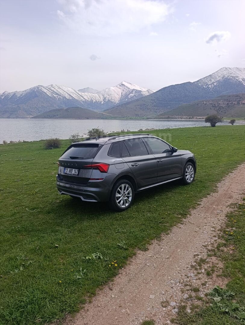 Sahibinden Skoda Kamiq 1.0 TSI Elite 2022 Model Bitlis 44.500 km Füme 3