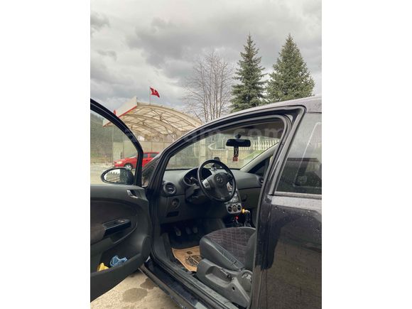 OPEL CORSA TEMİZ BAKIMLI